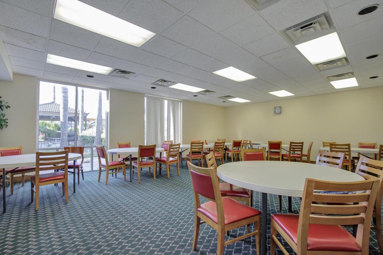 Americas Best Value Inn Laredo Ngoại thất bức ảnh