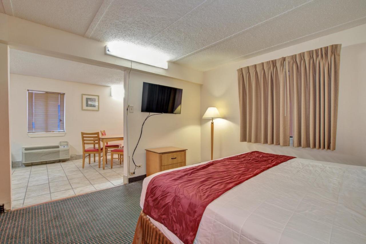 Americas Best Value Inn Laredo Ngoại thất bức ảnh