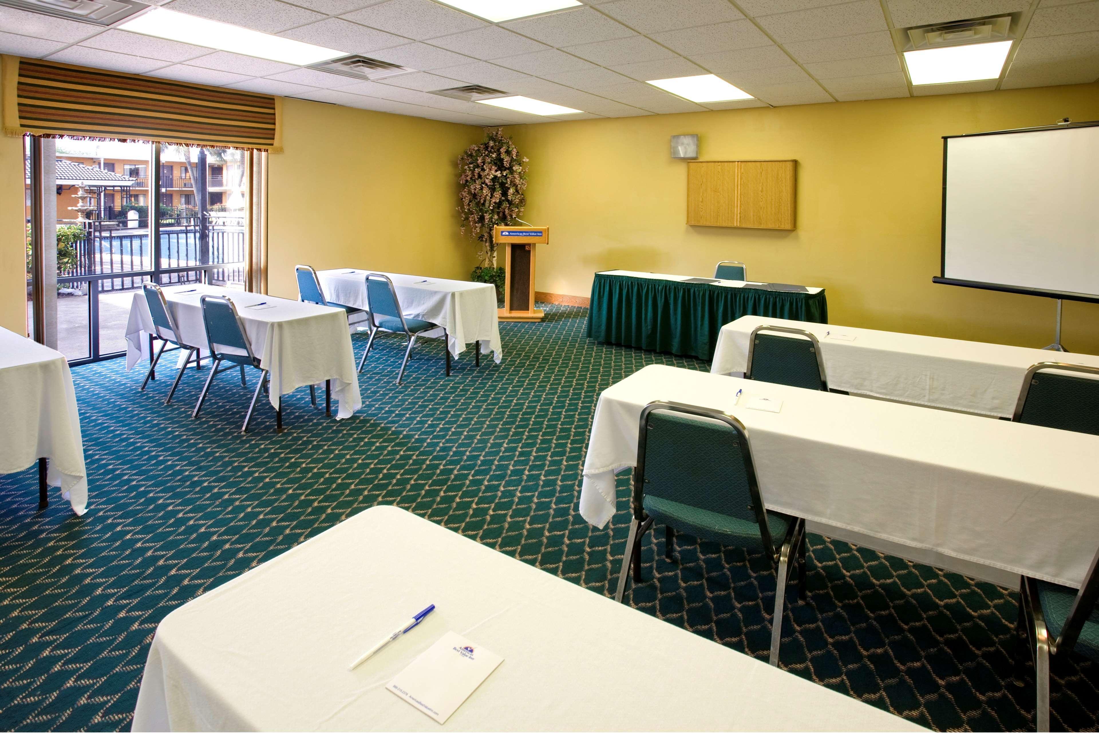 Americas Best Value Inn Laredo Tiện nghi bức ảnh