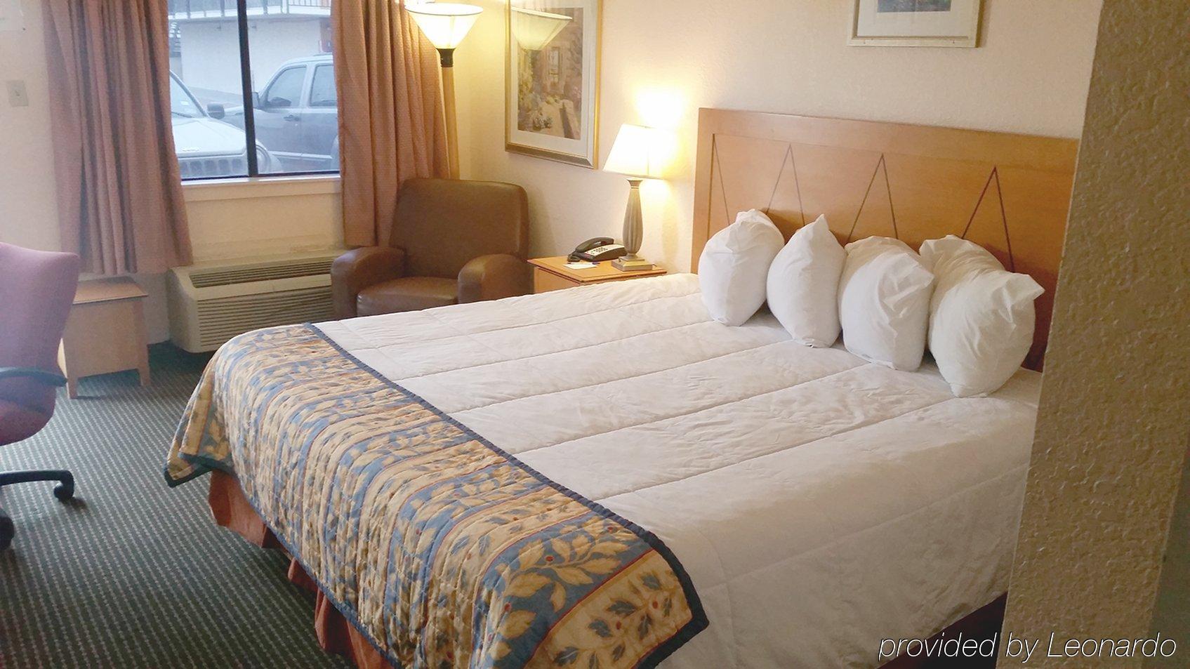 Americas Best Value Inn Laredo Ngoại thất bức ảnh