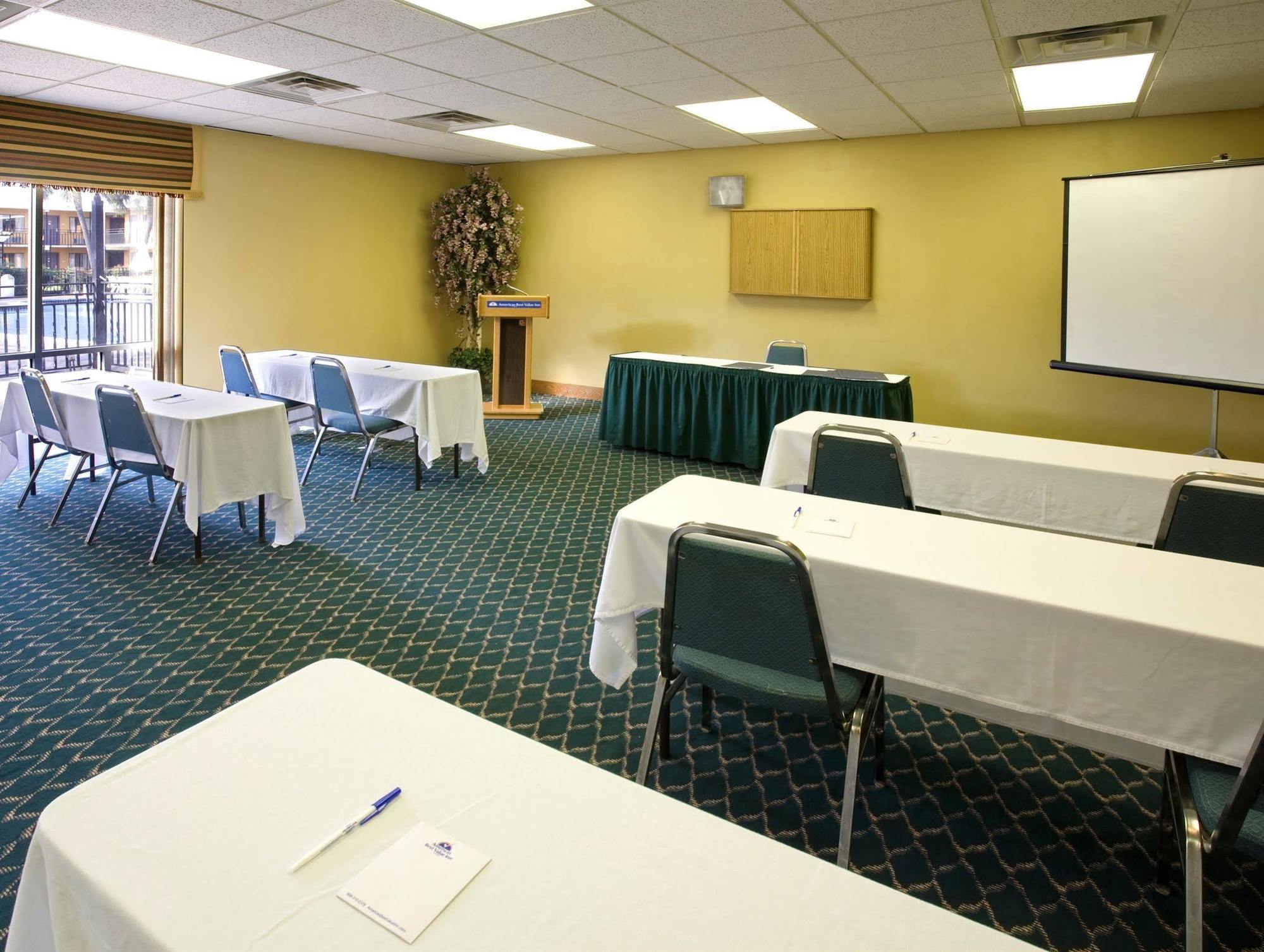 Americas Best Value Inn Laredo Ngoại thất bức ảnh