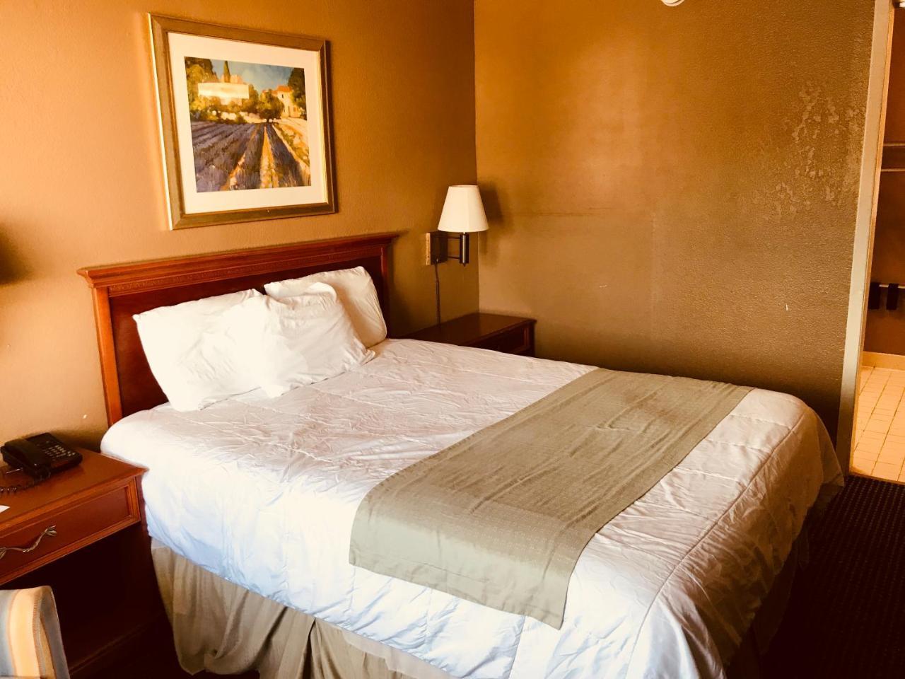 Americas Best Value Inn Laredo Ngoại thất bức ảnh